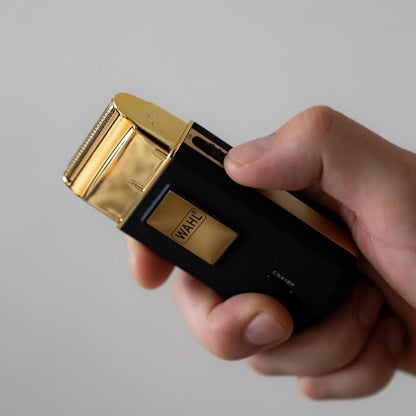 Wahl Travel Shaver Gold Edition Afeitadora eléctrica sin cable y recargable para hombre, óptimo para viajar, para cortar el pelo y la barba, compacta y portátil, Oro